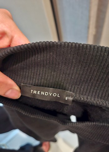 s Beden Siyah Yüksek Yakalı Kadın Sweatshirt