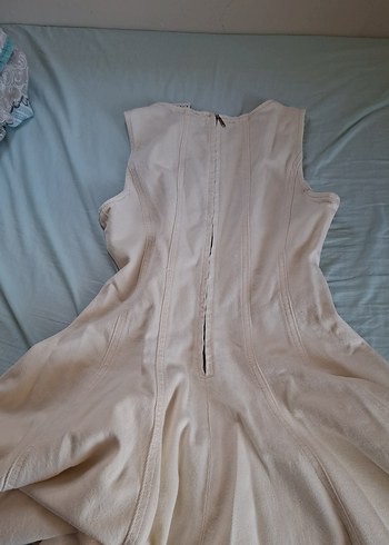 Beyaz Keten Pilili Midi Elbise - Görsel 5