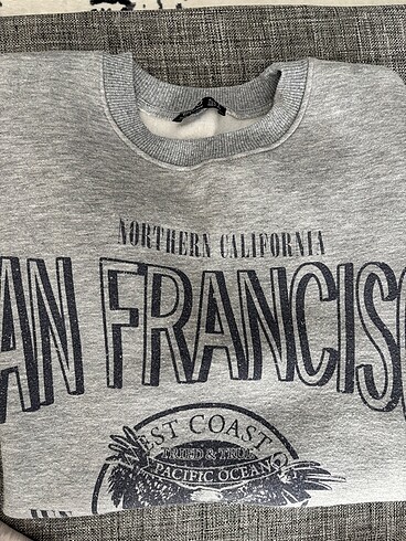 Sweatshirt