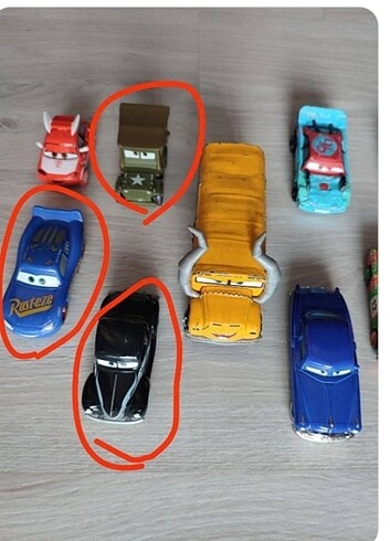Cars oyuncak arabalar 
