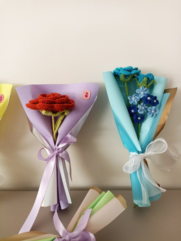 Renkli Örgü Çiçek Buketleri Hediyelik - Görsel 3