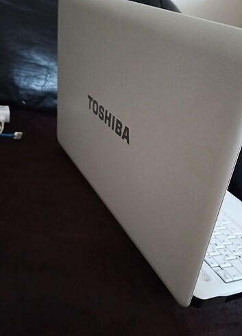  Beden Toshiba i5 Windows7 15.6 inç Notebook
