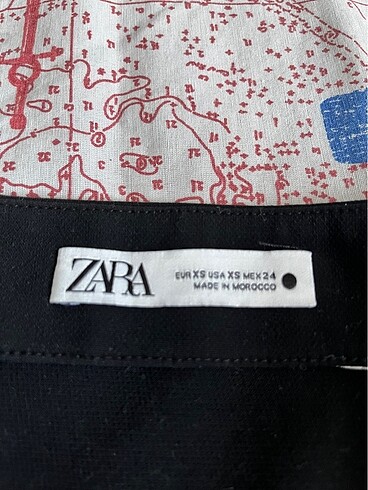 xs Beden siyah Renk Zara asimetrik mini etek