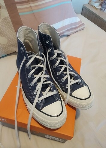 converse lacivert