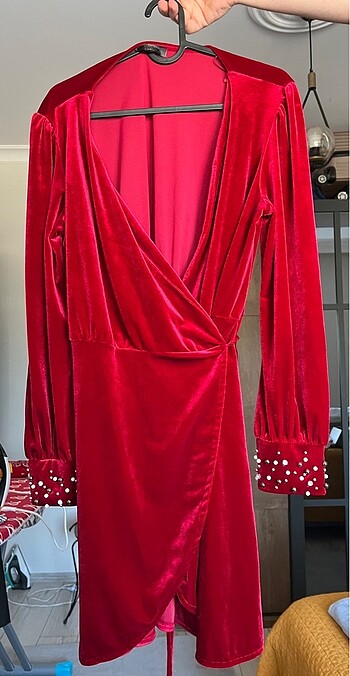 Kırmızı kadife yılbaşı elbisesi