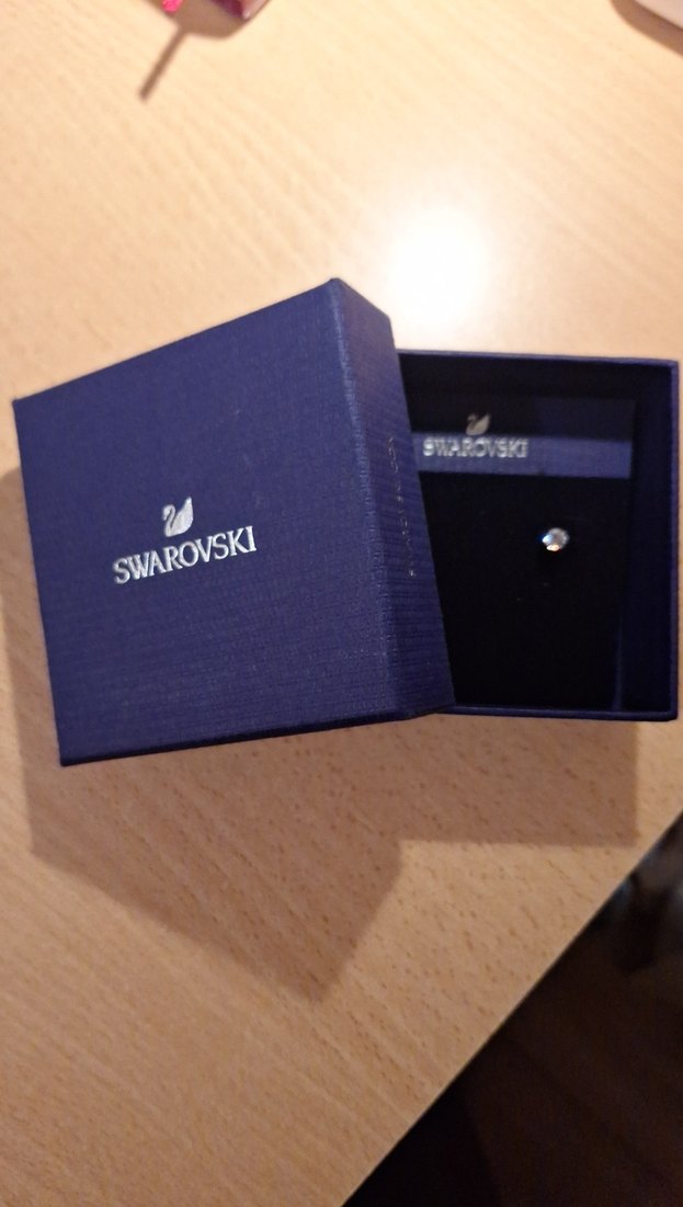 Swarovski Mini Beyaz Taşlı Küpe - Görsel 3