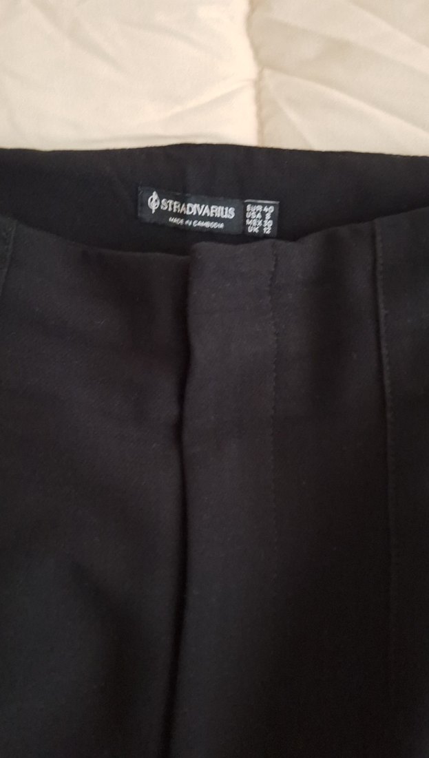 Stradivarius siyah kadin 40 beden kumas pantolon - Görsel 3