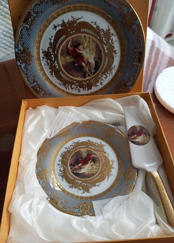 Altın Varaklı Baskili İngiliz porselen pasta tabağı - Görsel 3