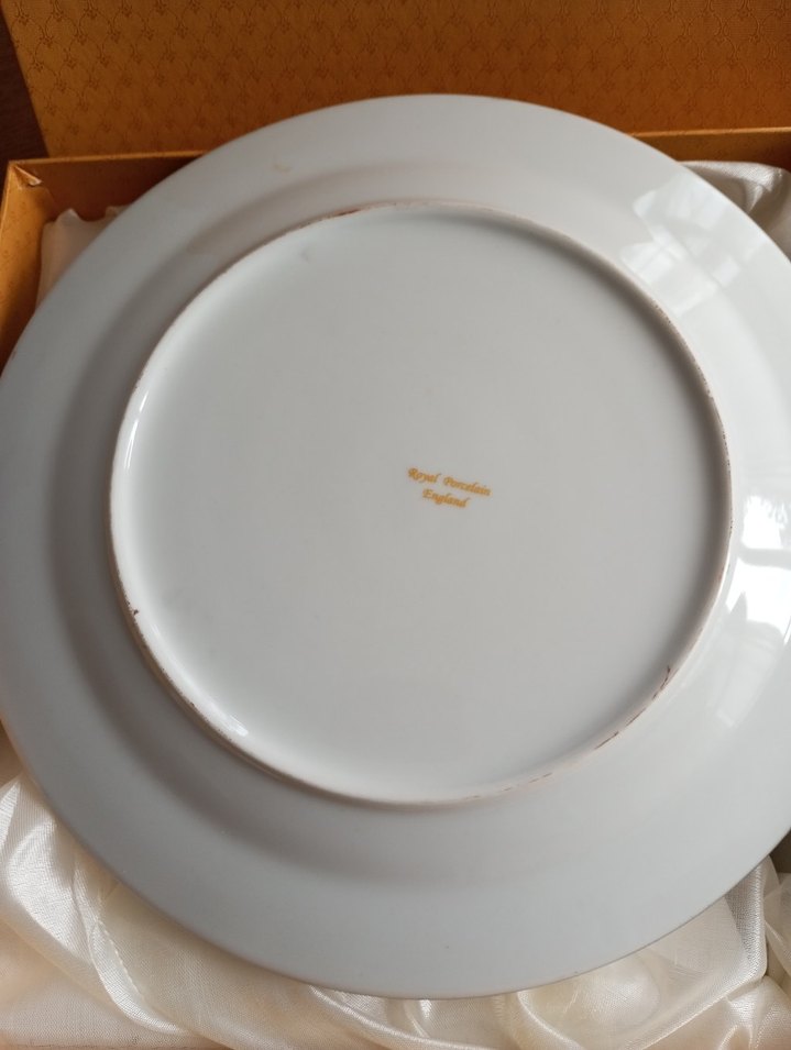 Altın Varaklı Baskili İngiliz porselen pasta tabağı - Görsel 4