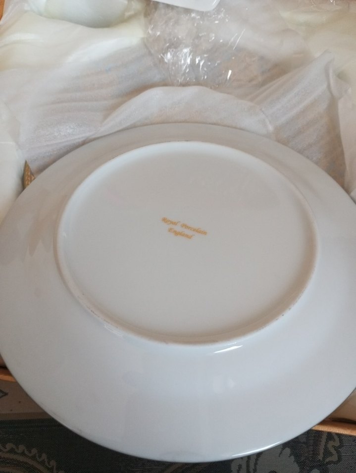 Altın işlemeli gri porselen tabak seti - Görsel 2