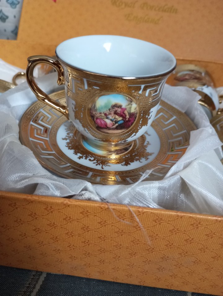 Parlak Altın Desenli Modern Klasik Tabak - Görsel 3