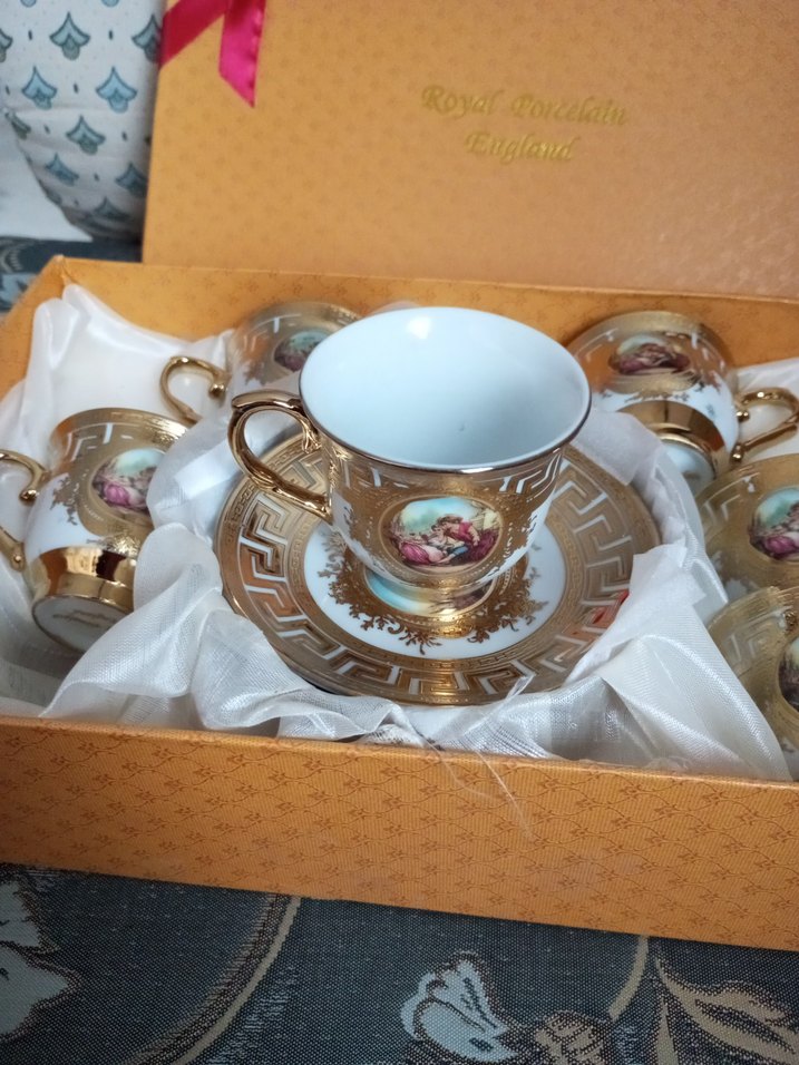 Parlak Altın Desenli Modern Klasik Tabak - Görsel 2