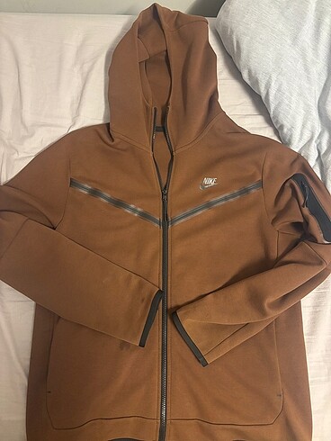Nike Tech