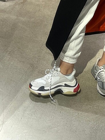 37 Beden Balenciaga Triple S