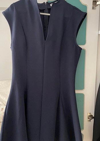 Lacivert V Yakalı Kolsuz kısa elbise - Görsel 3