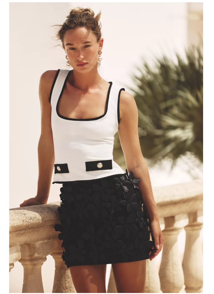 Zara Siyah Detaylı Beyaz Kemerli Kolsuz Üst - Görsel 2