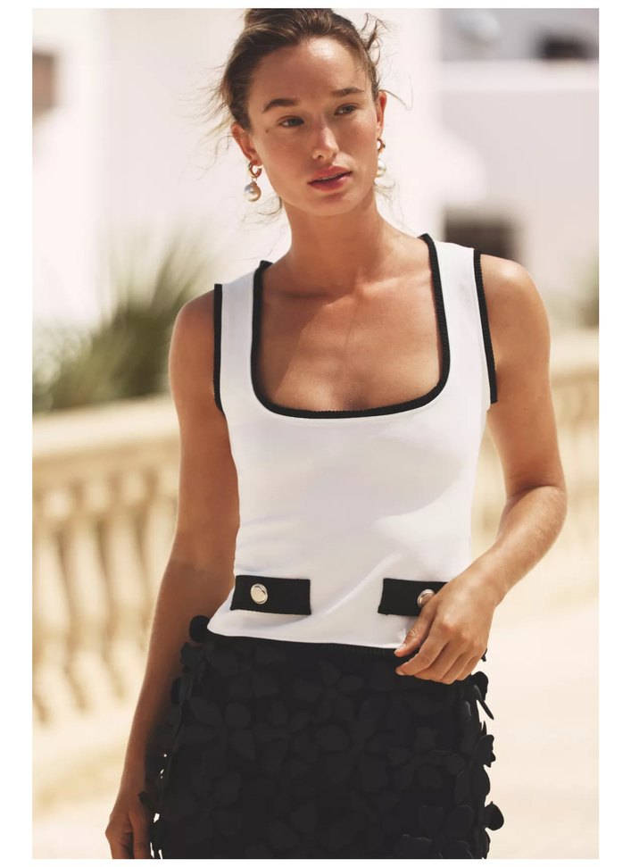 Zara Siyah Detaylı Beyaz Kemerli Kolsuz Üst - Görsel 3