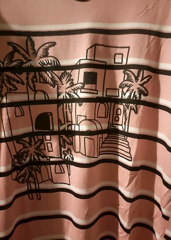 Pembe V Yakalı Baskılı Kadın T-shirt - Görsel 2