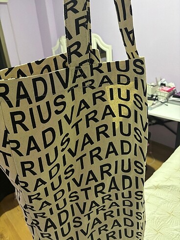 Stradivarius yazılı çanta