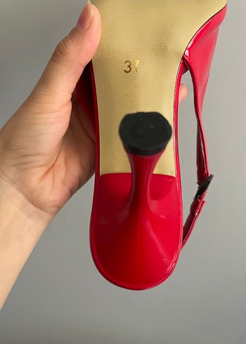 Kırmızı Parlak Stiletto Topuklu Kadın Ayakkabı - Görsel 2