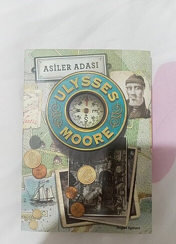 Asiler Adası Kitap