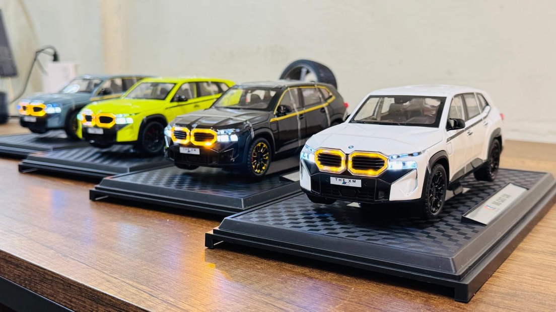 Beyaz Welly Oyuncak Araba - Görsel 5