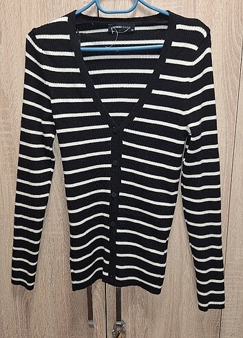 LC Waikiki Lc Waikiki Kadın V Yaka Triko Hırka
