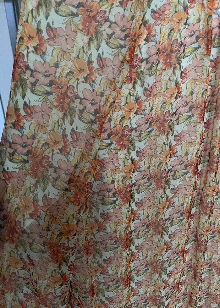 Çiçekli Elbise - Görsel 2