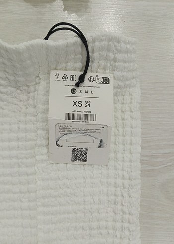 Bershka Beyaz Straplez üst ve uzun beyaz etek takım