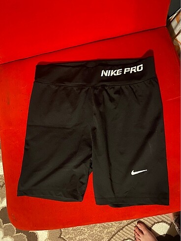 Nike pro