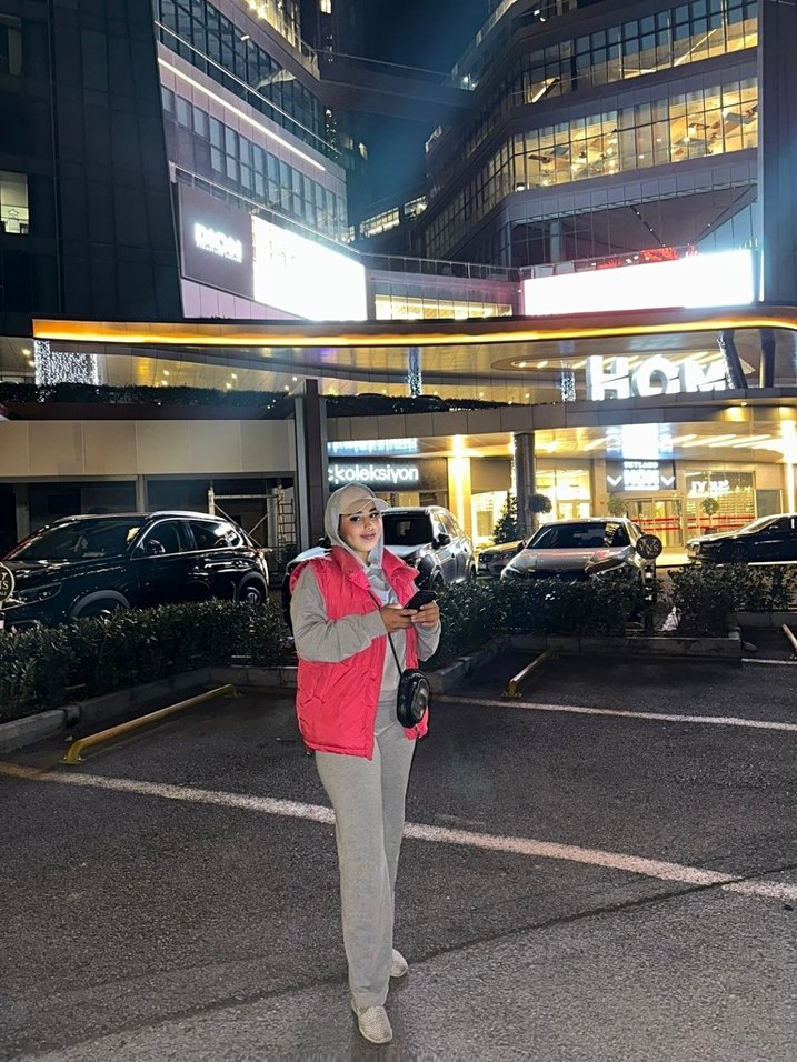 Pembe Midi Kadın  sıfır kol mont, Balıkçı Yaka, Şişme Kol - Görsel 2