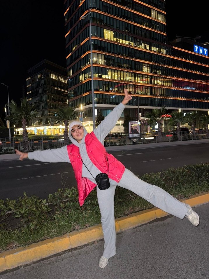 Pembe Midi Kadın  sıfır kol mont, Balıkçı Yaka, Şişme Kol - Görsel 3