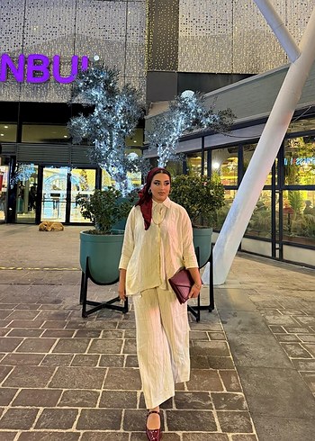 Beyaz Gold  Salaş Midi Takım Halter Yaka - Görsel 4