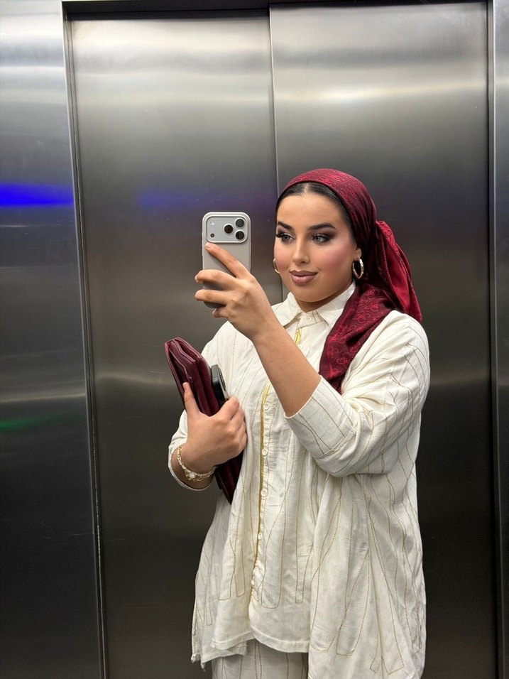 Beyaz Gold  Salaş Midi Takım Halter Yaka - Görsel 5