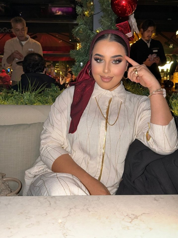 Beyaz Gold  Salaş Midi Takım Halter Yaka - Görsel 2