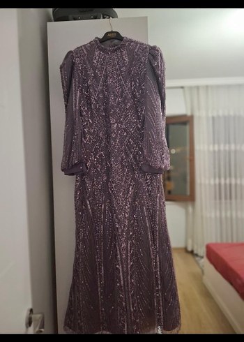 Mor Uzun Kollu Drapeli Abiye Elbise