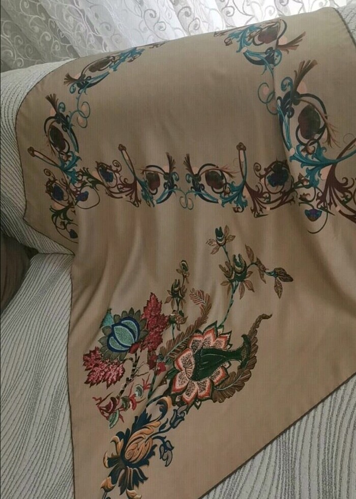 Armine eşarp - Görsel 2