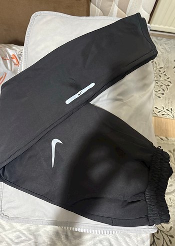 Nike Siyah Fermuarlı Erkek Eşofman Altı - Görsel 2