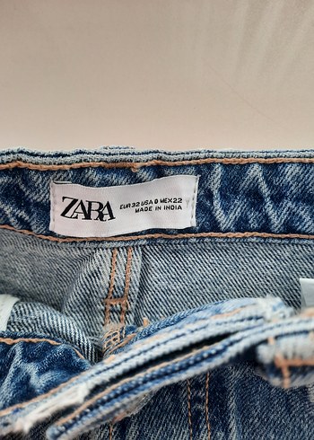 32 Beden ZARA, Düğmeli Mavi Mini Denim Şort