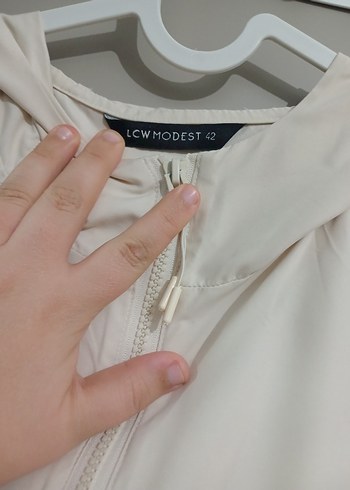 Kadın Beyaz Midi Kapüşonlu Yağmurluk - Görsel 3