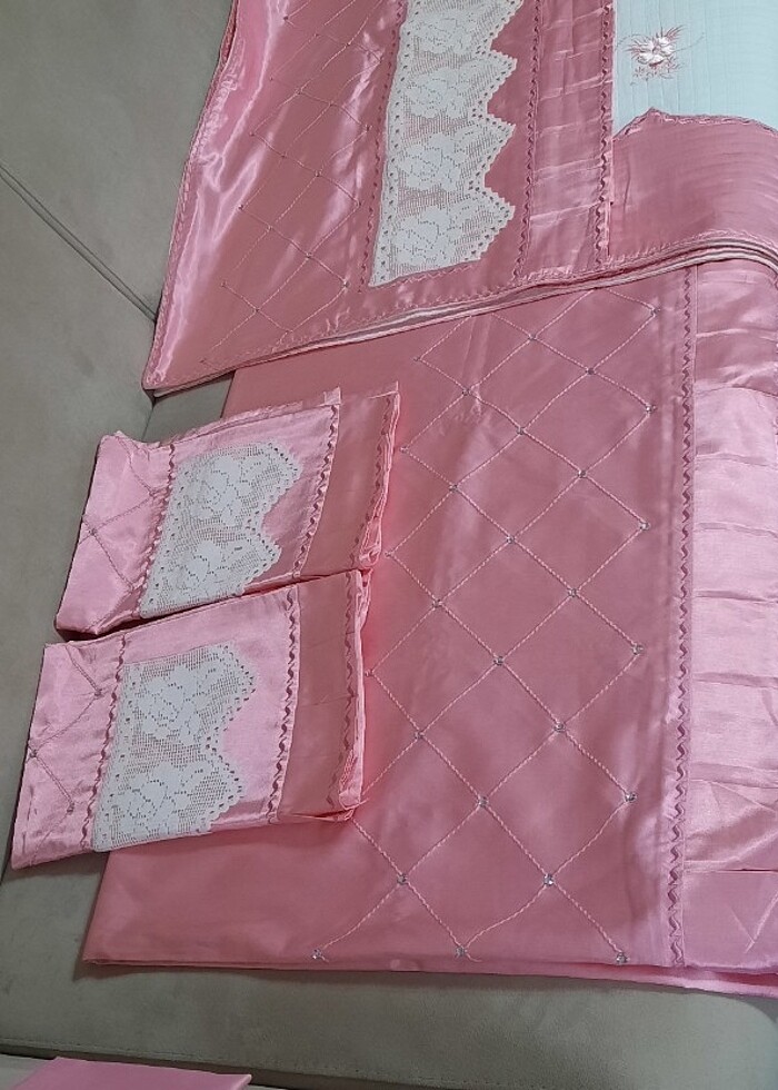 çeyizlik taşlı dantelli pikolu pike takımı - Görsel 4