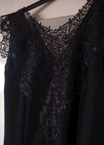 Dantel Detaylı Siyah Uzun Kadın Abiye Elbise - Görsel 3