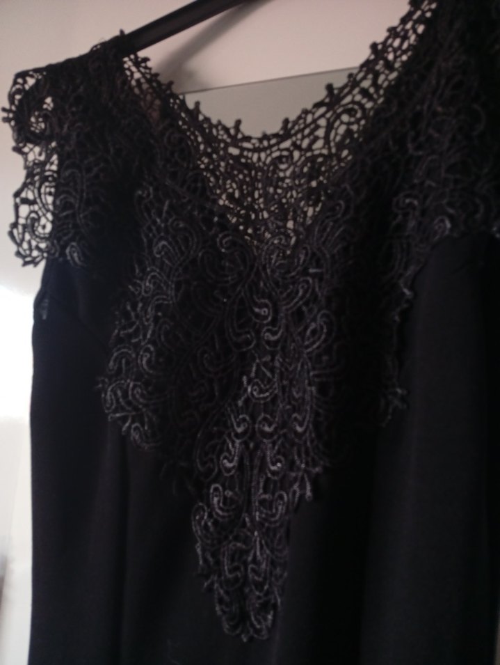 Dantel Detaylı Siyah Uzun Kadın Abiye Elbise - Görsel 3