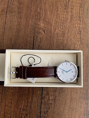 Daniel Wellington Daniel Wellington kol saati