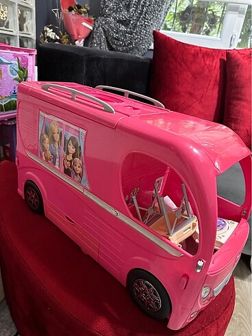 Barbie iki katlı karavan
