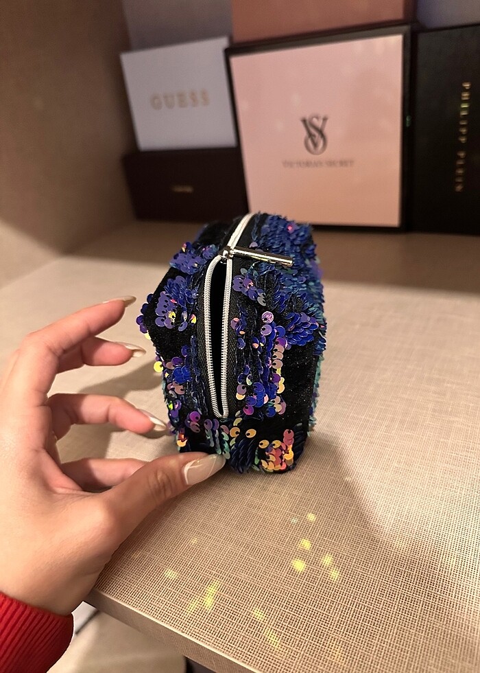 H&M makyaj çantası - Görsel 3