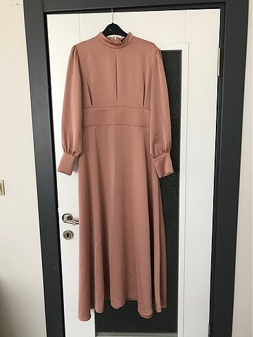 Hülya ince soğan kabuğu rengi elbise