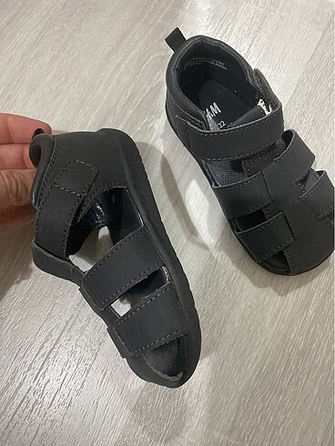 22 Beden siyah Renk H&M bebek sandalet