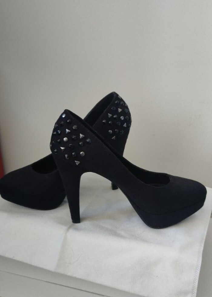 Arkası Zımba Detaylı Süet Platformlu Topuklu Ayakkabı - Görsel 2