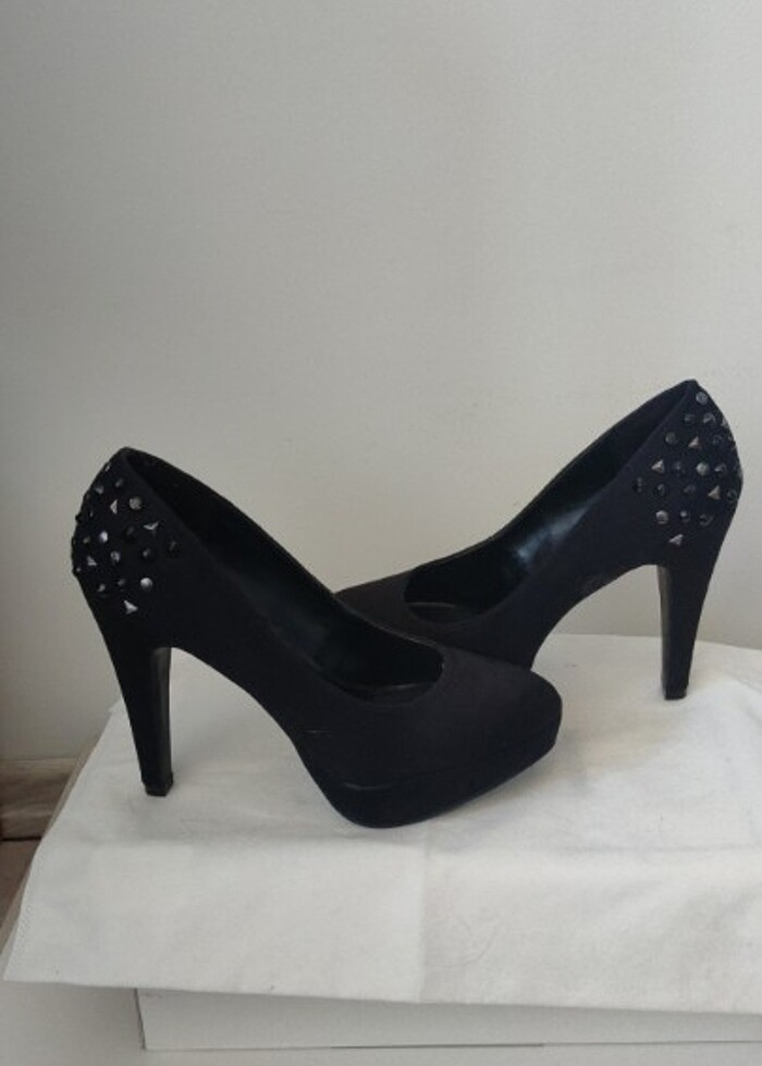 Arkası Zımba Detaylı Süet Platformlu Topuklu Ayakkabı - Görsel 4